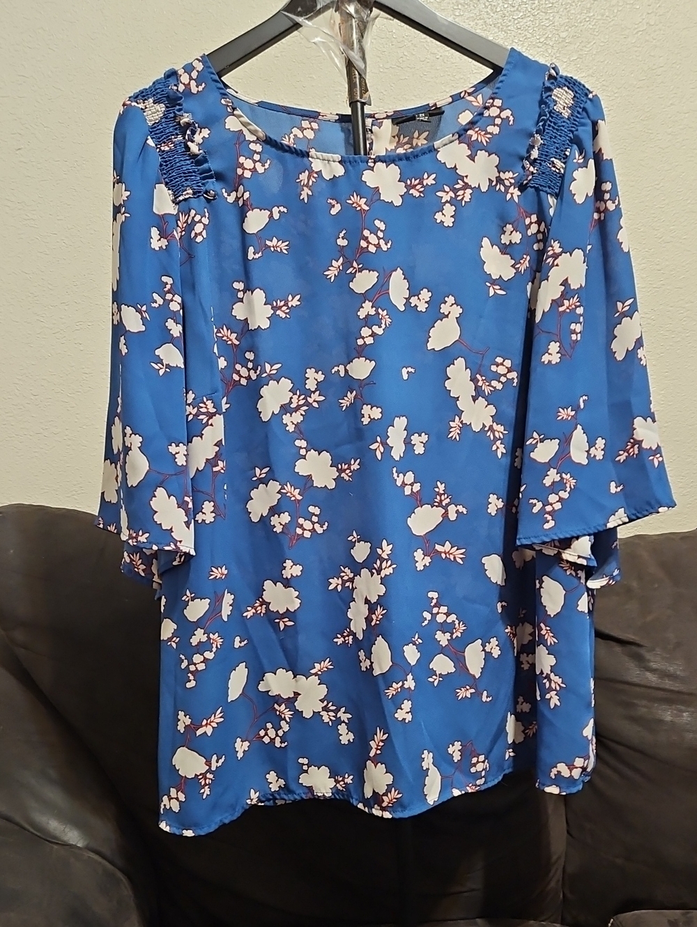 bobeau Blue Floral Smocked-Shoulder Blouse